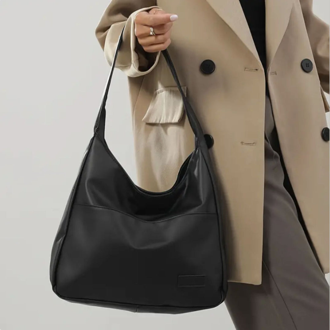 Gloria's Daily Luxury | Vintage Leather Bag
