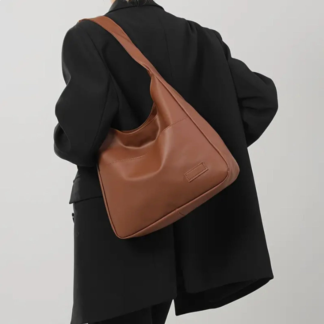 Gloria's Daily Luxury | Vintage Leather Bag
