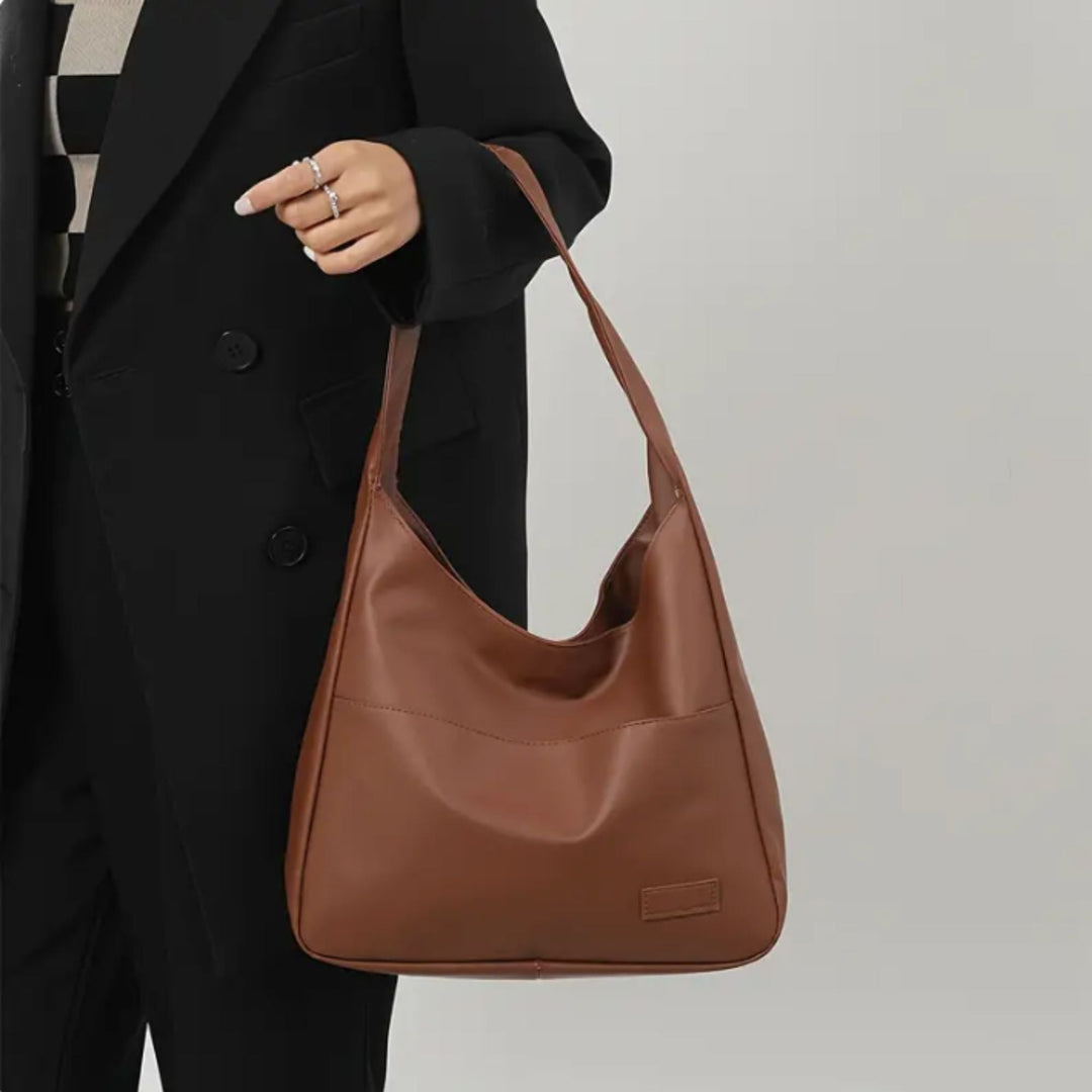 Gloria's Daily Luxury | Vintage Leather Bag