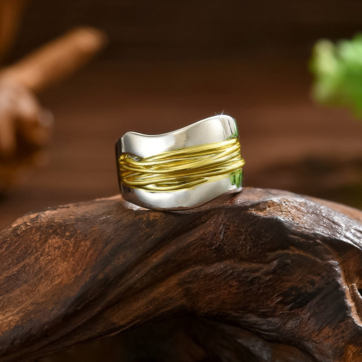 Eyea™ - Wire Expression Ring